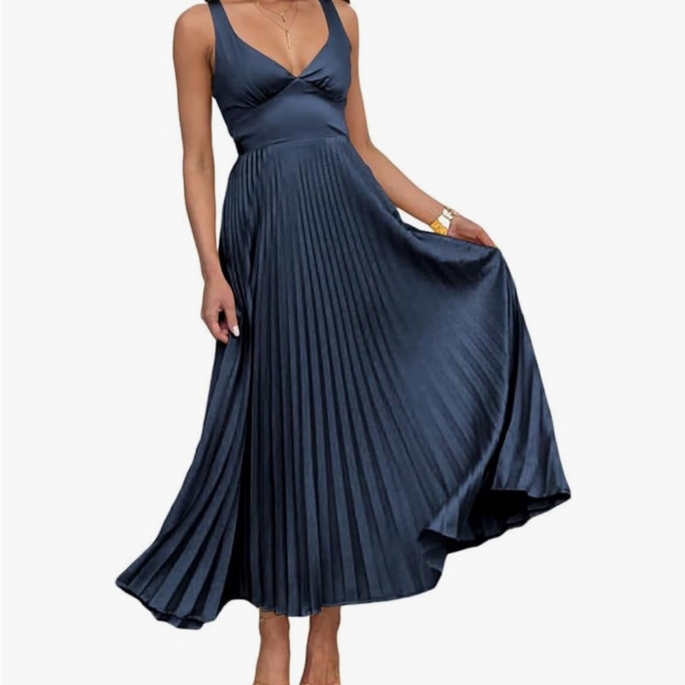 Elegant Navy Blue Pleated Dress